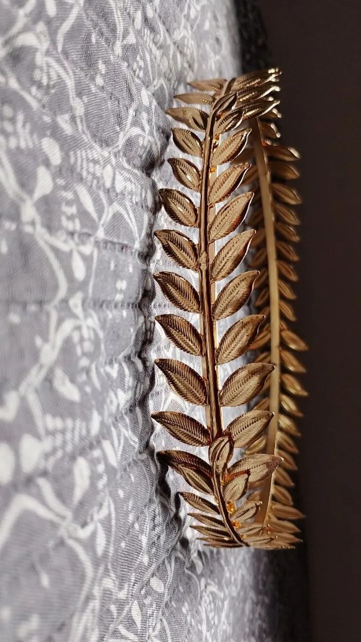 Coroa dourada 