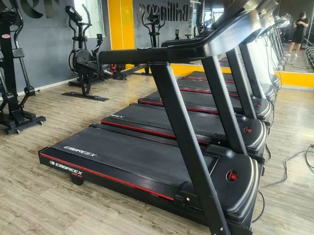 Esteira profissional Embreex 568 BX