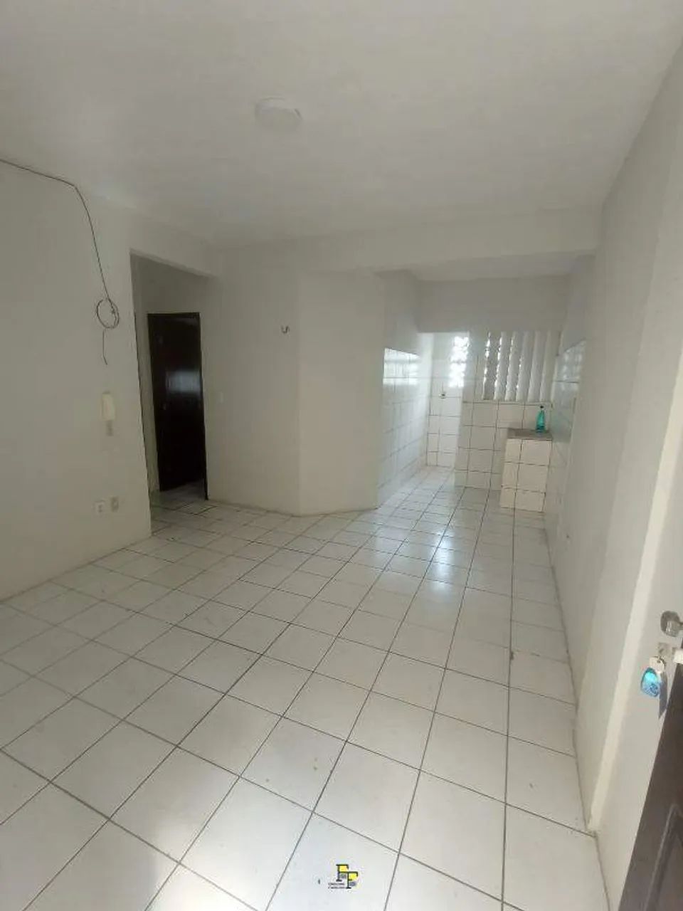 Montese Apto 50 m² com 2 Quartos, Sala, Cozinha,1 Wc