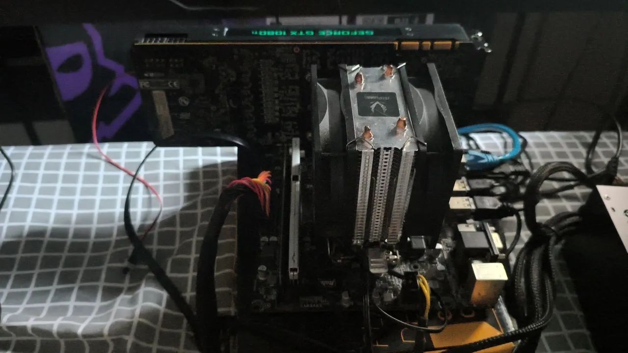 VENDO/TROCO GTX 1080 TI