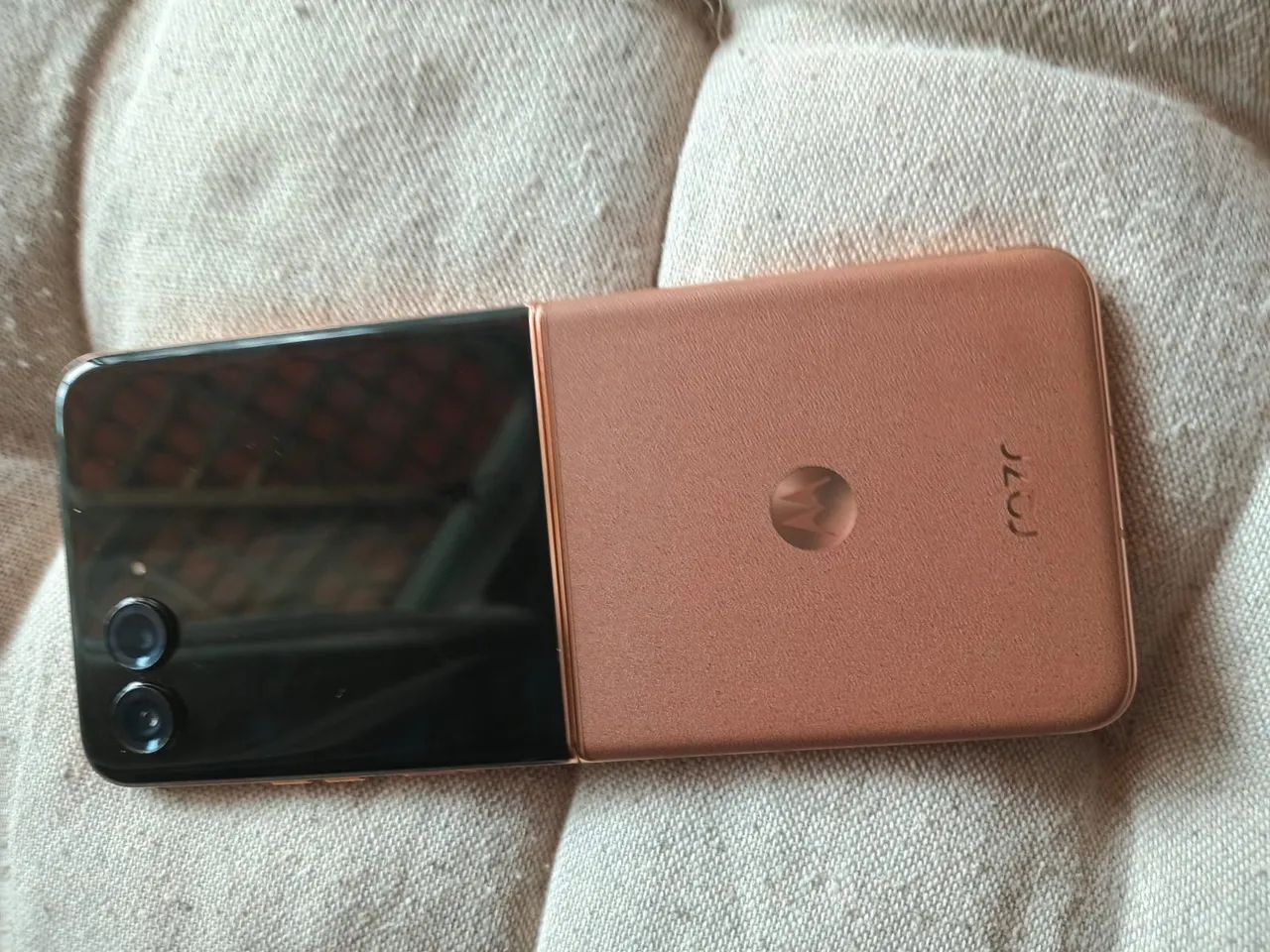 Moto Razr 50 ultra  - Foto 5