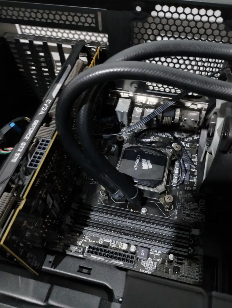 Placa mãe memória ram e processador 