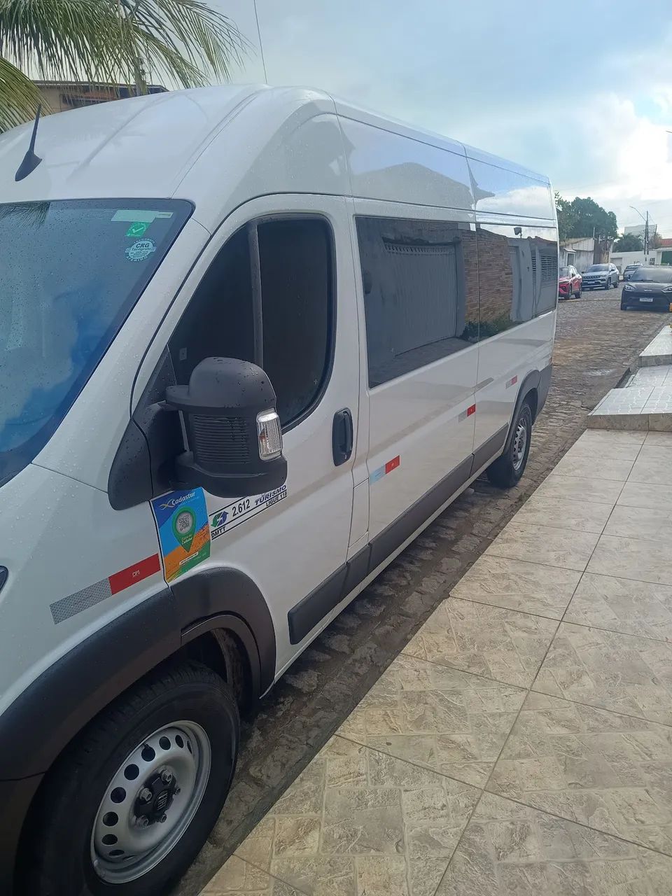 AlugaVan 2026 capacidade até 17 pessoas - Foto 4