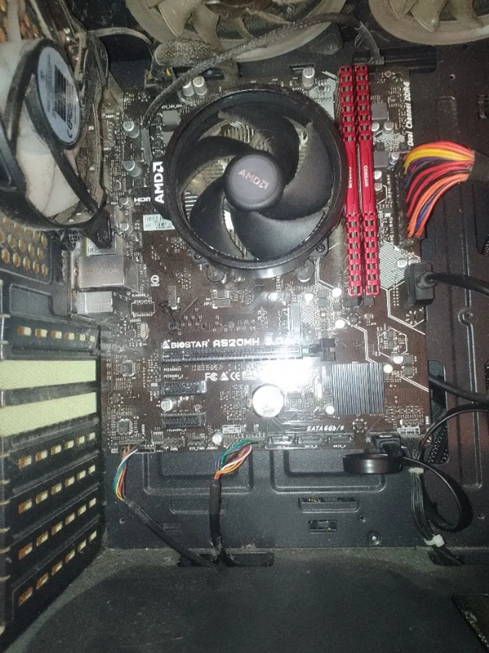 Aceito trocas pelo meu kit ryzen33200g ssdnvme128gb placa mae gigabyte 520 kv2 8gbram 3000