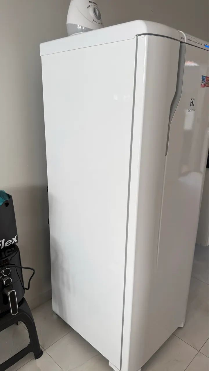 Geladeira Eletrolux Frost Free - Foto 4