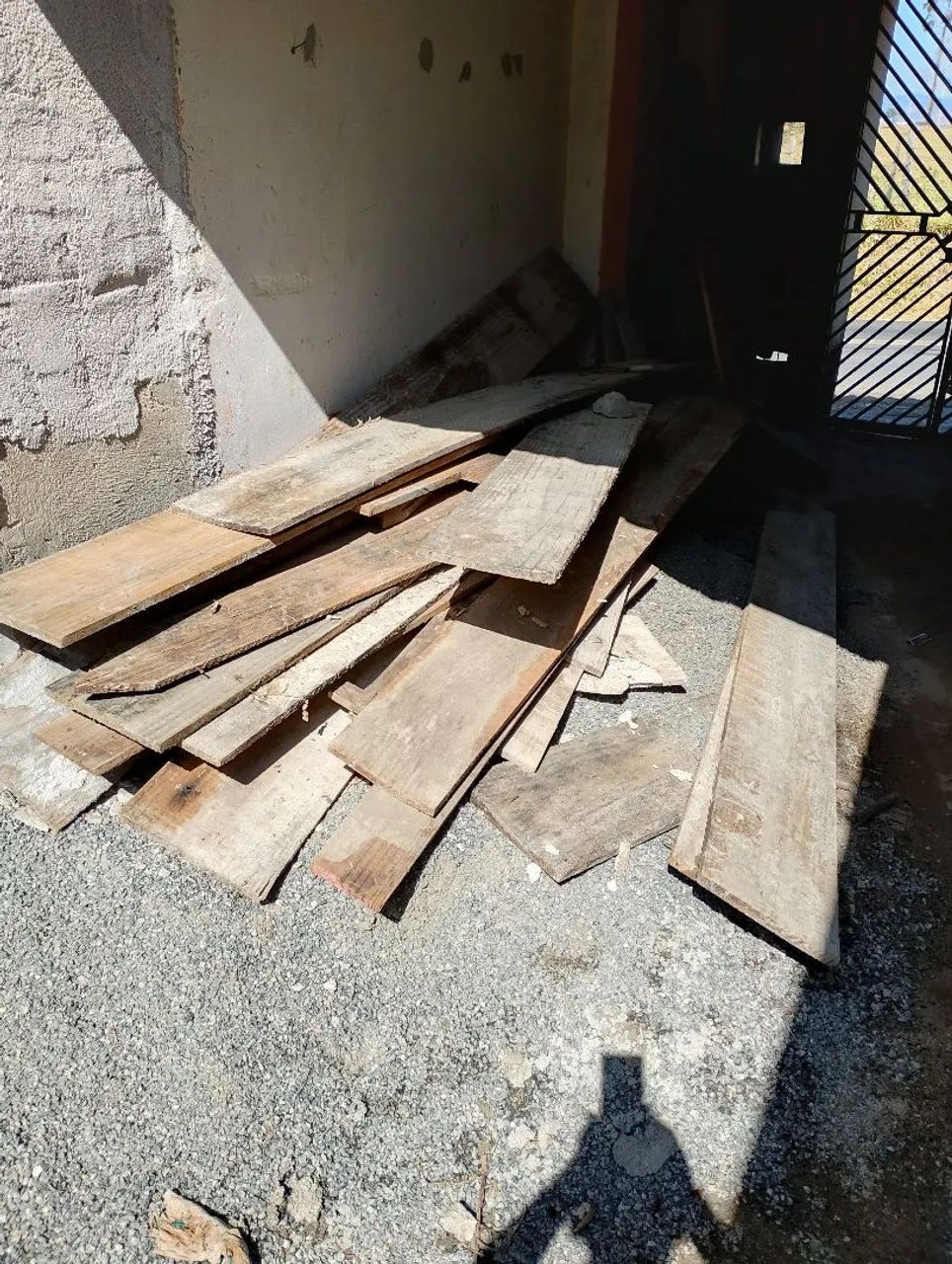 Madeiras para construção 64962672606849123