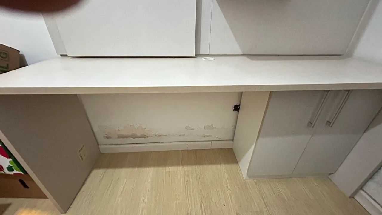 Escrivaninha com painel  - Foto 2
