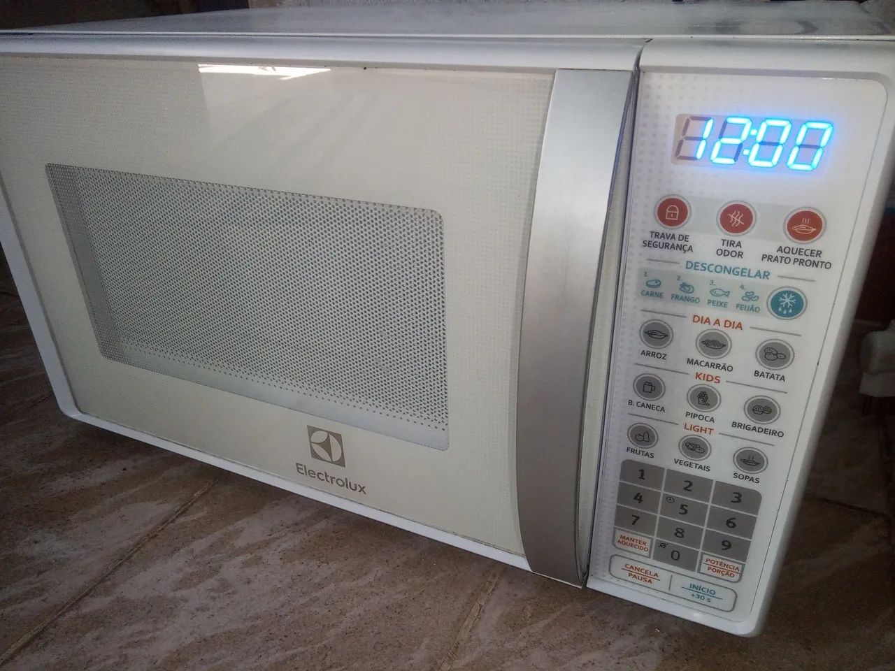MICROONDAS ELETROLUX 20 LITROS  - Foto 2