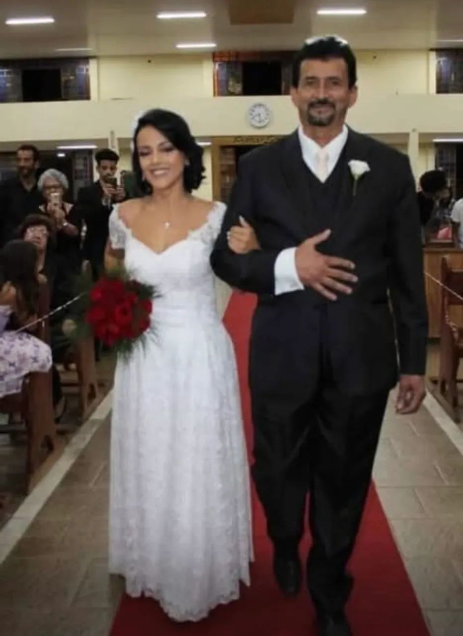 Vestido de noiva de renda 