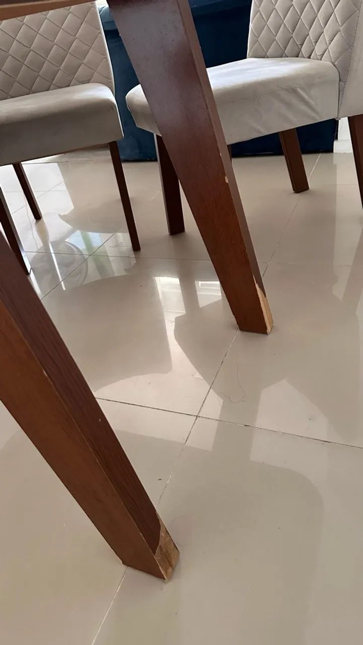 Mesa retangular com 4 cadeiras estofadas - Foto 5