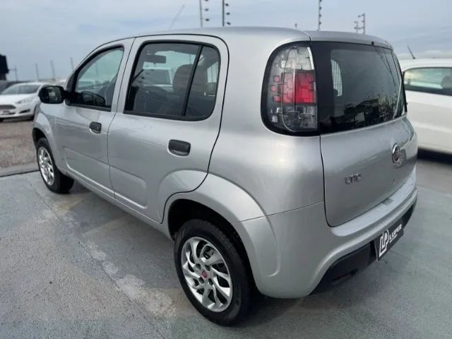 Fiat Uno Attractive 1.0 EVO Fire Flex 8V 5P 2021 - Foto 2