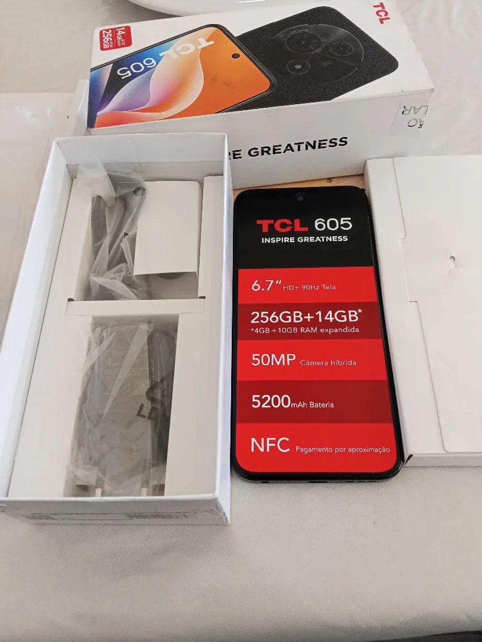 Vende se telefone novo na caixa 