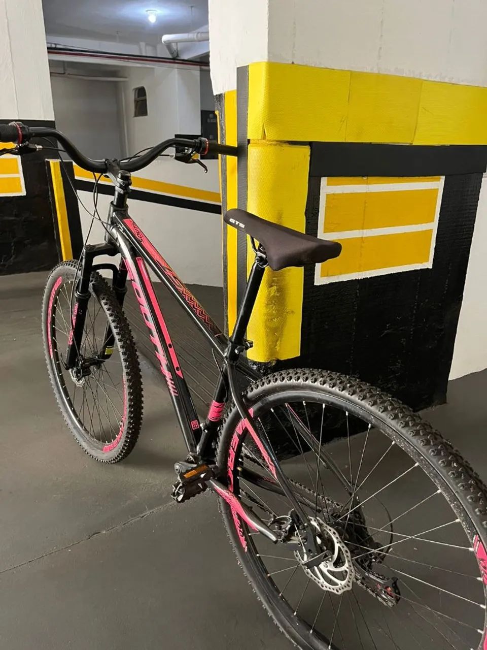 Bicicleta semi nova aro 29 - Foto 4