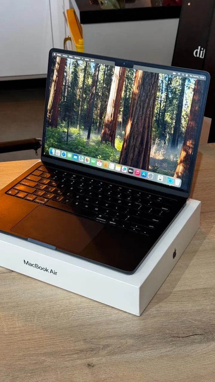 MacBook Air M2シルバー 8GB 256GB バッテリー100% MacBook Air M2 | 256GB SSD | 8GB Ram | Ciclos de bateria: 0 (Nova