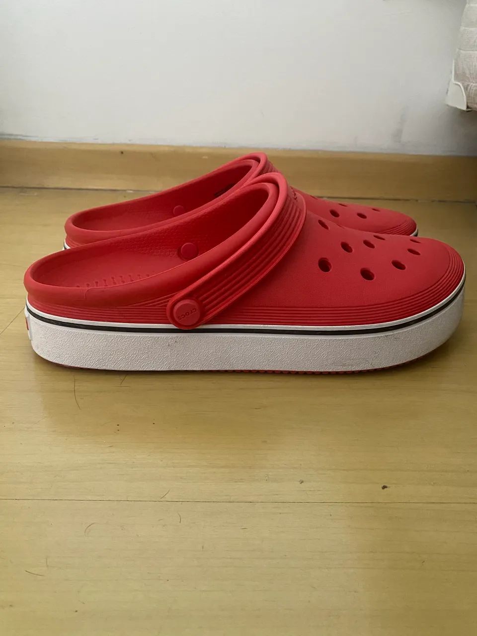 Crocs vermelho  - Foto 2