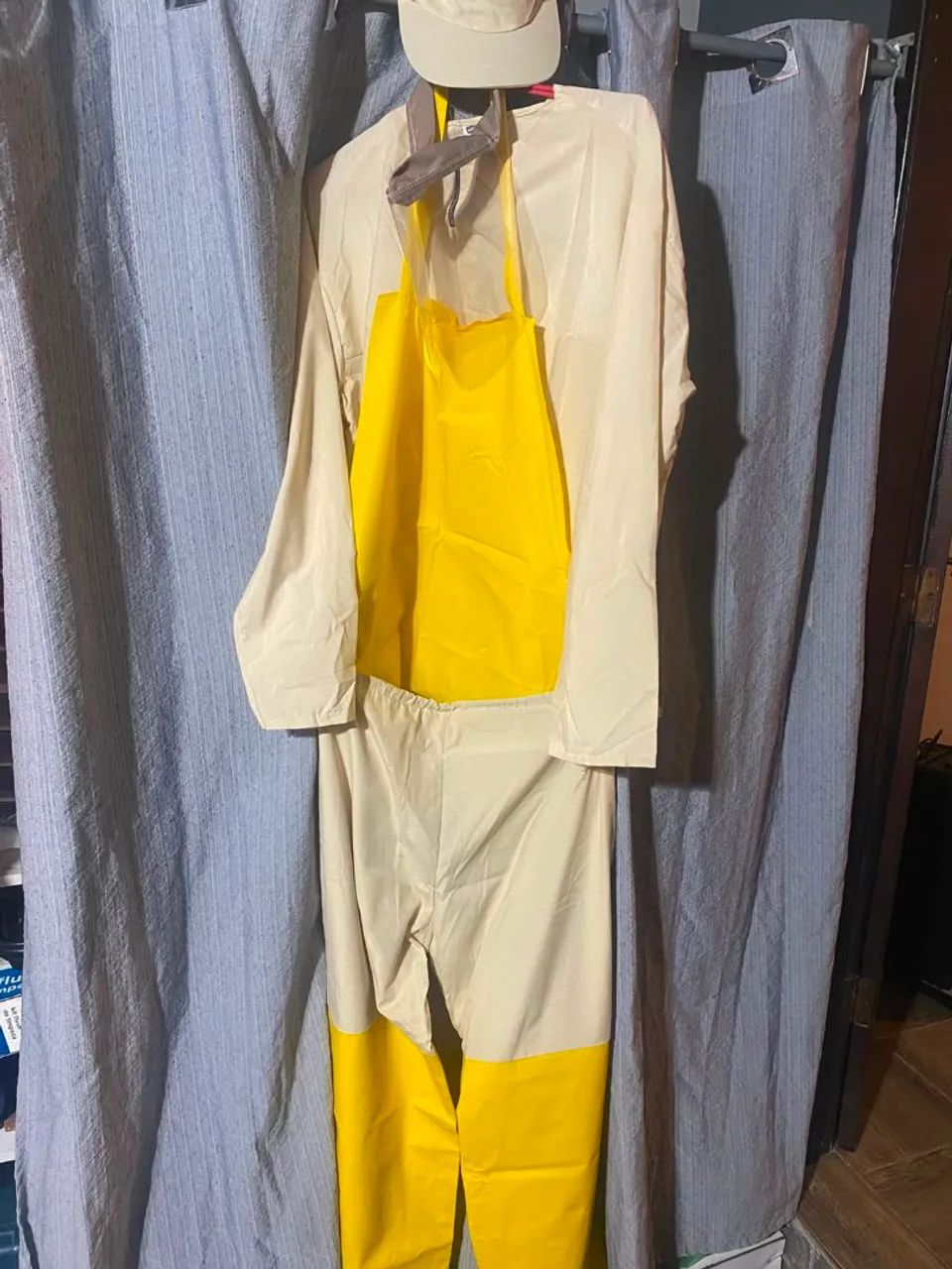 Roupa de aplicar veneno 