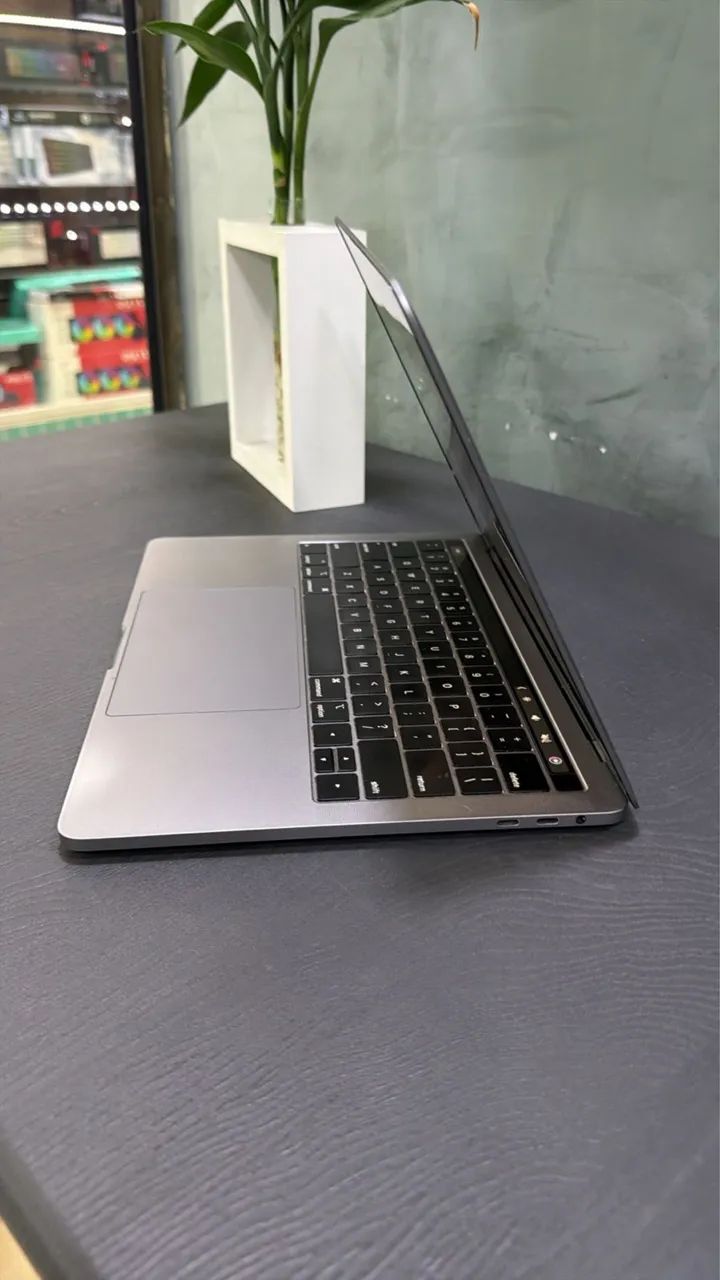 MacBook Pro 2018 13? ? Intel Core i7 | 16GB RAM | 512GB SSD