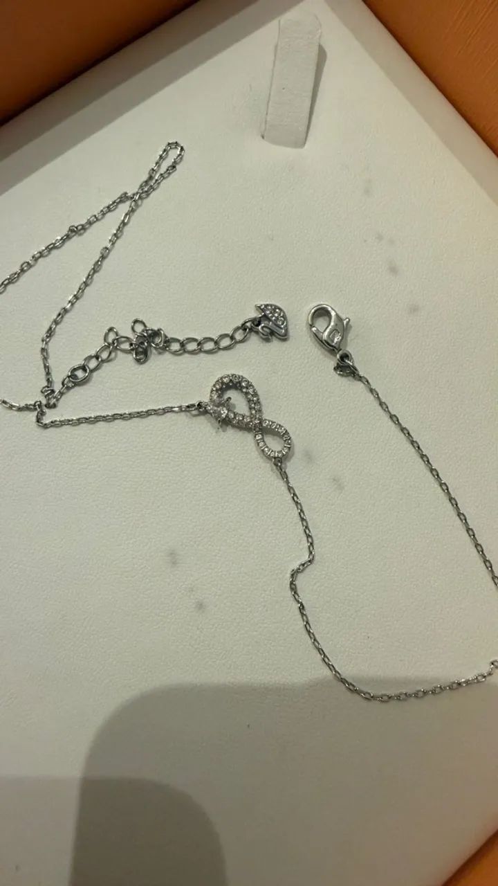 Colar Swarovski Infinito Original Prateado com Cristais | Excelente Estado - Foto 4