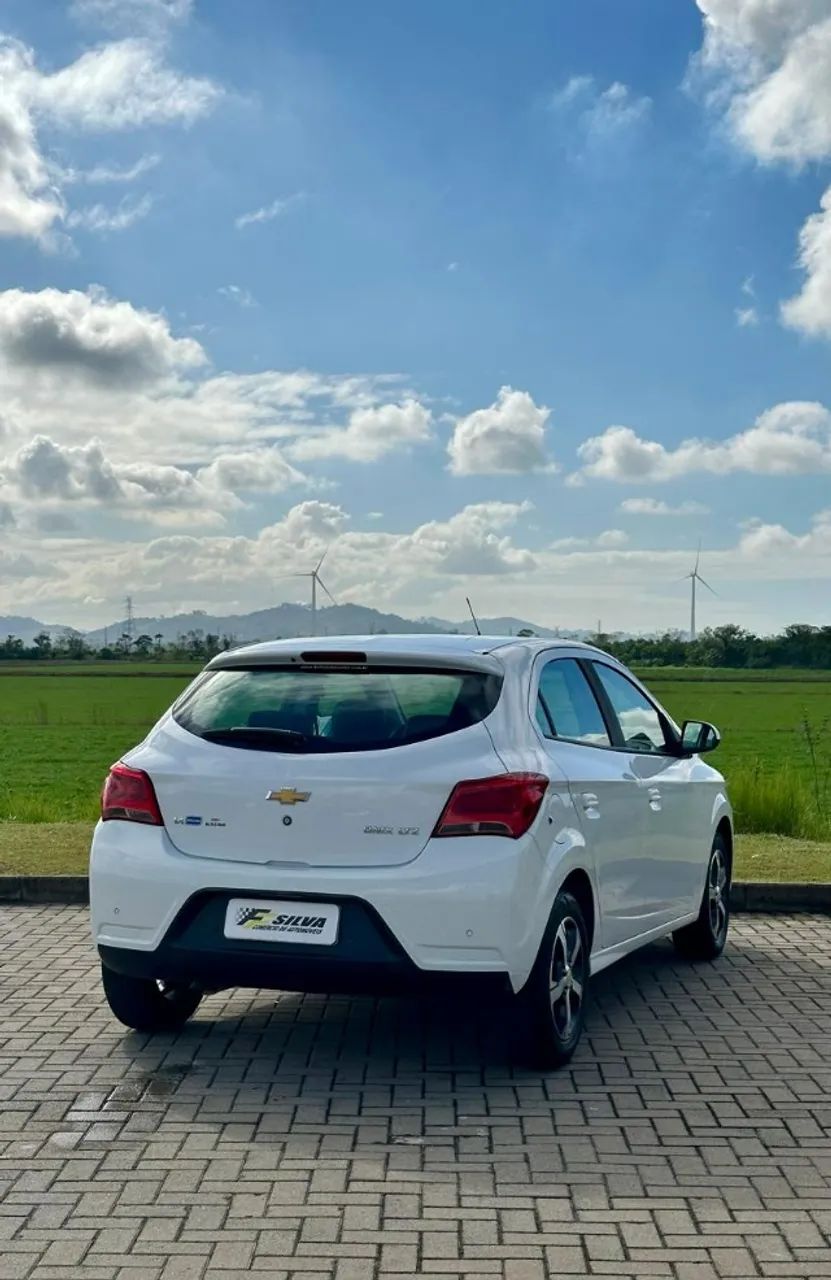 Chevrolet Onix Hatch LTZ 1.4 8V Flex Mec. 4P 2017 - Foto 5