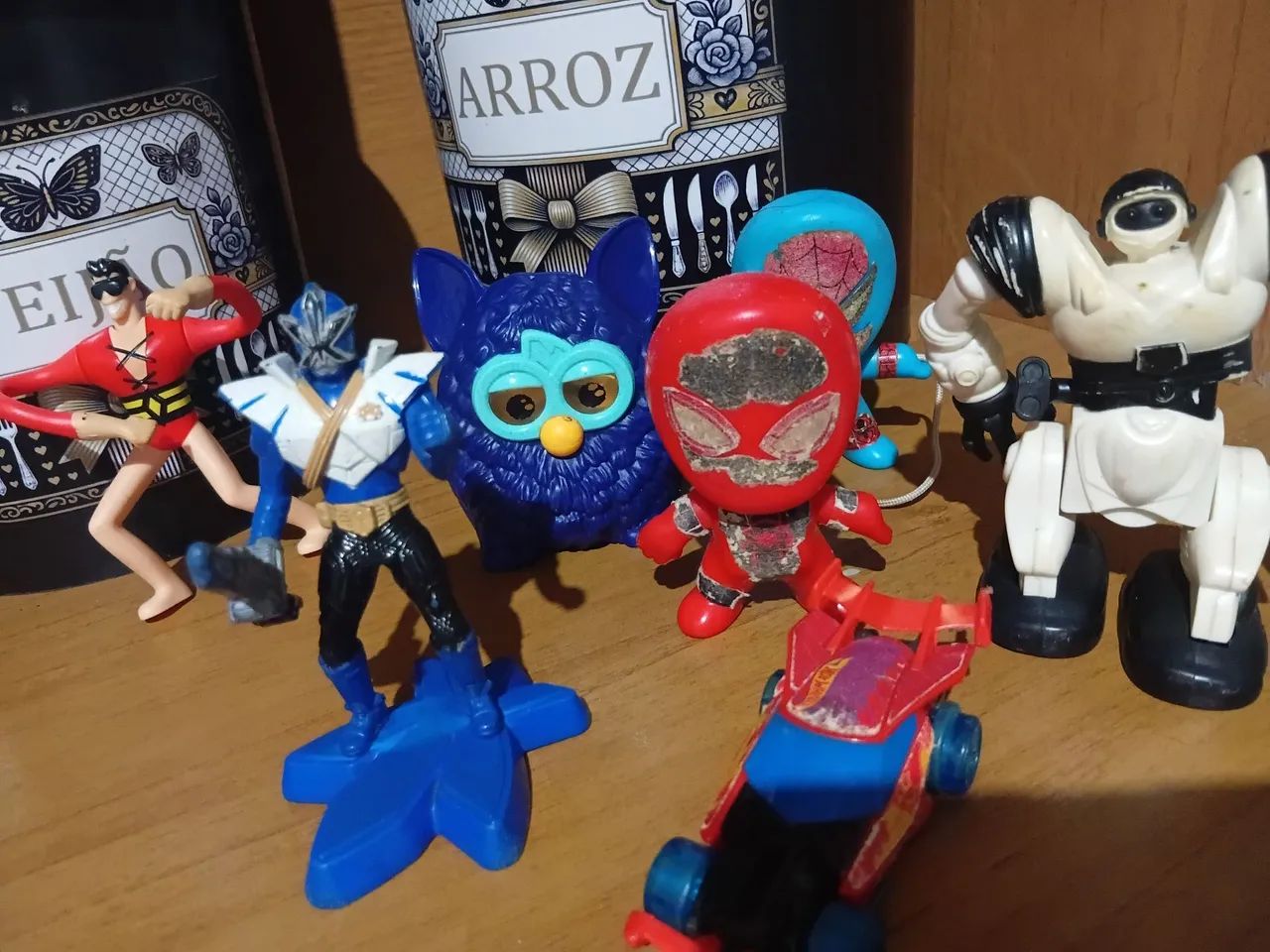 Brinquedos sortidos