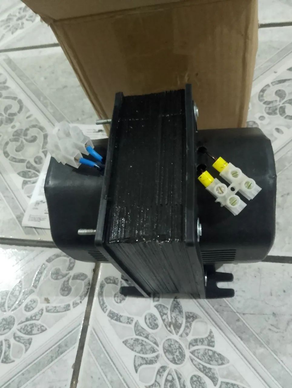 Vendo esse transformador  - Foto 3