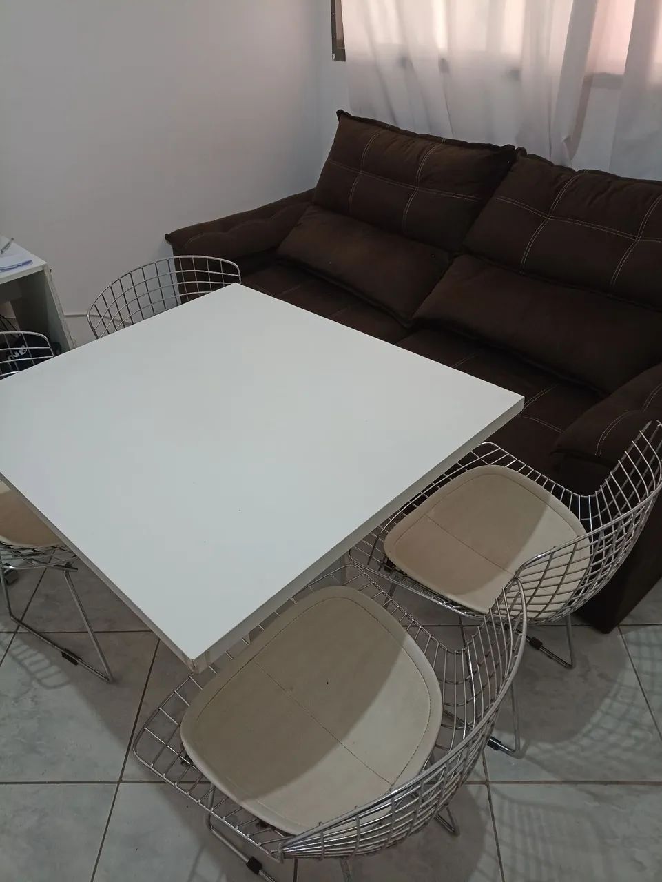 Mesa com quatro cadeiras watts * - Foto 3