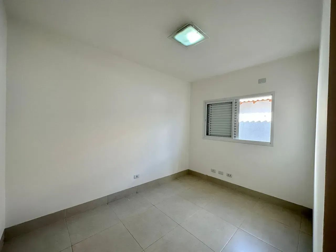 Linda casa terrea a venda no RES. Veraneio Boulevard - Foto 4