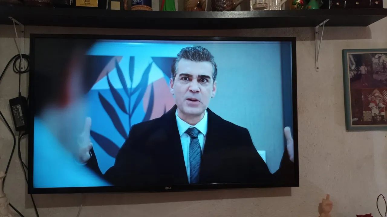 TV LG 43 polegadas troco por iPhone, geladeira ou freezer  - Foto 4