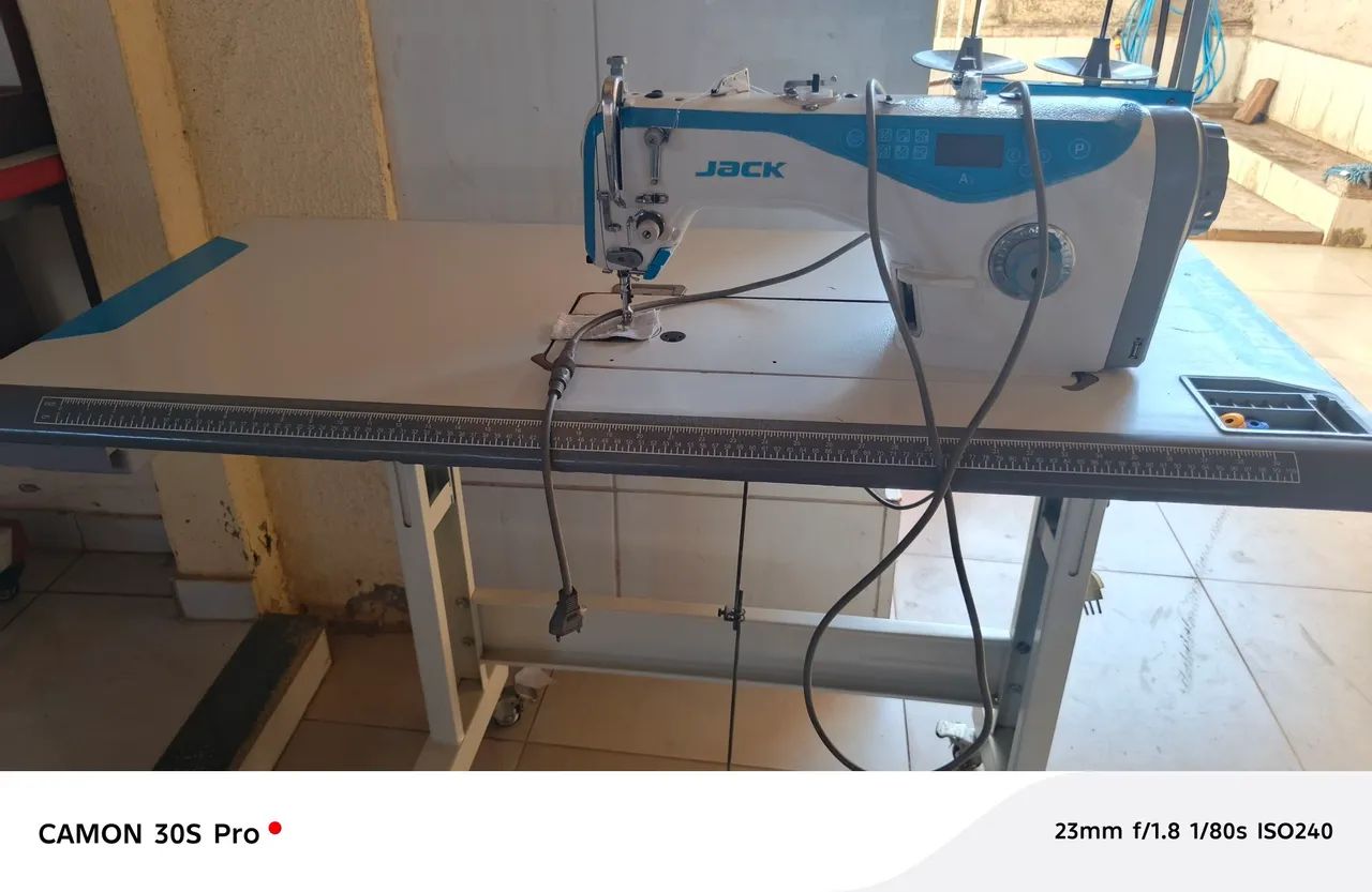 Maquina eletrônica de costura  - Foto 3