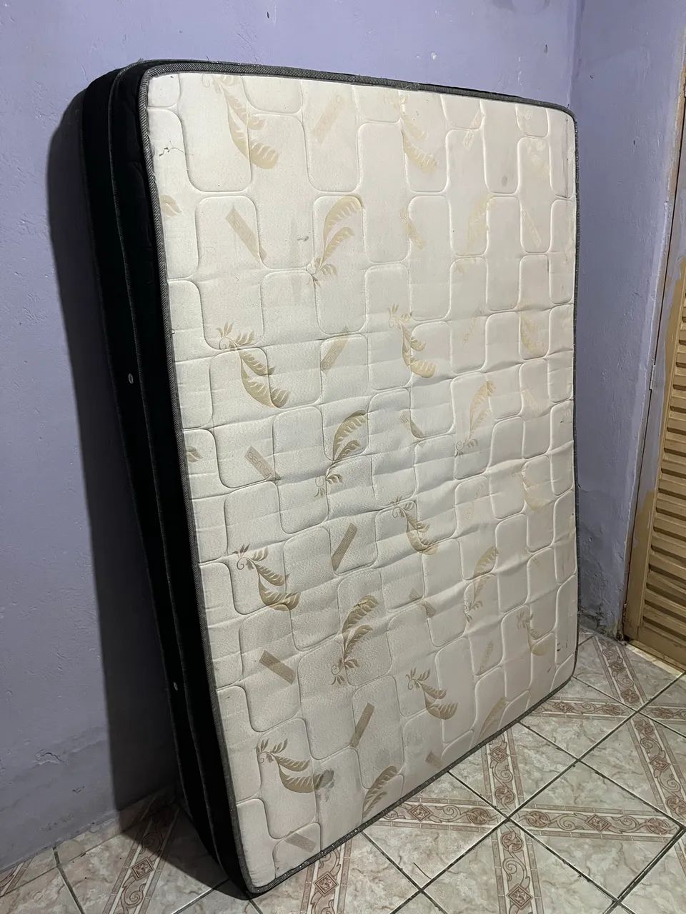 Cama box de casal usada !