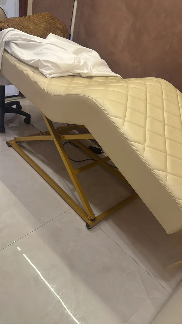 Maca luxo dourada 