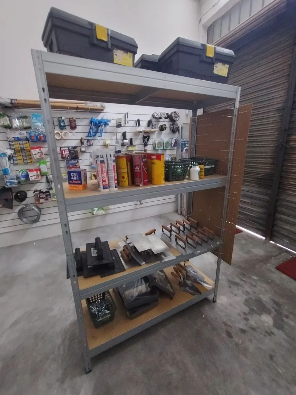 Vende  Ferramentas e Parafusos - Foto 4