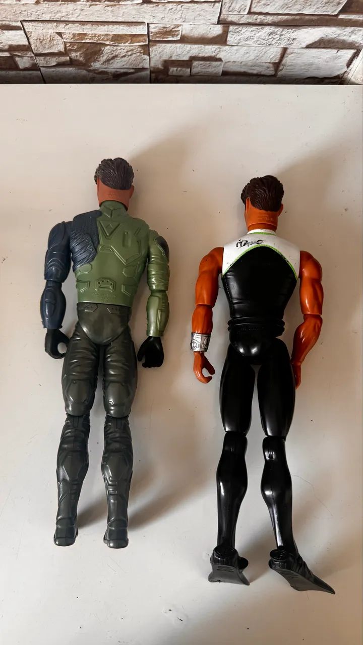 3 Bonecos Max Steel Antigos + pantera Negra  - Foto 4