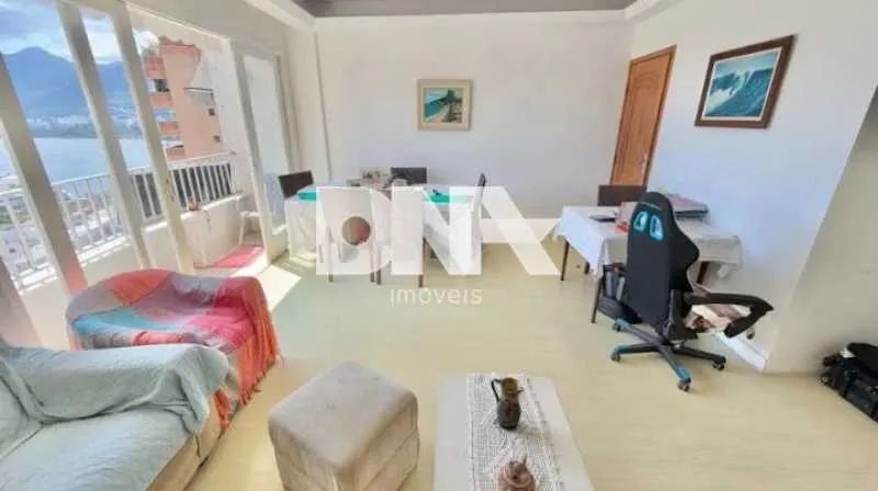 Apartamento : / Residencial / Lagoa