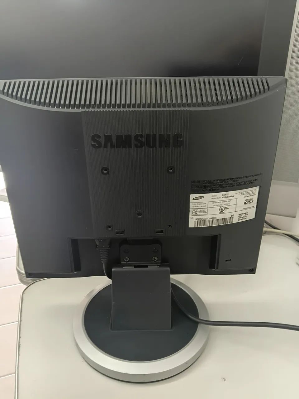 Monitor Samsung SyncMaster 510N usado e com defeito - Foto 2