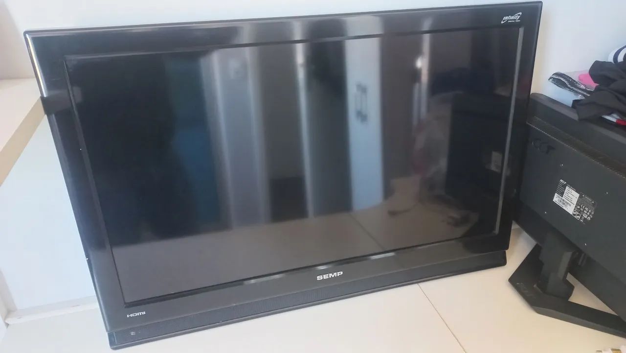 Vendo TV semp toshiba 32 polegadas 