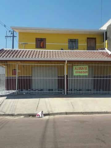 Alugo casa