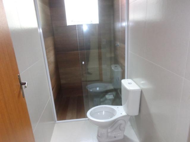 Lindo sobrado 3 quartos,1 suite, ótima localização escritura publica - Foto 6