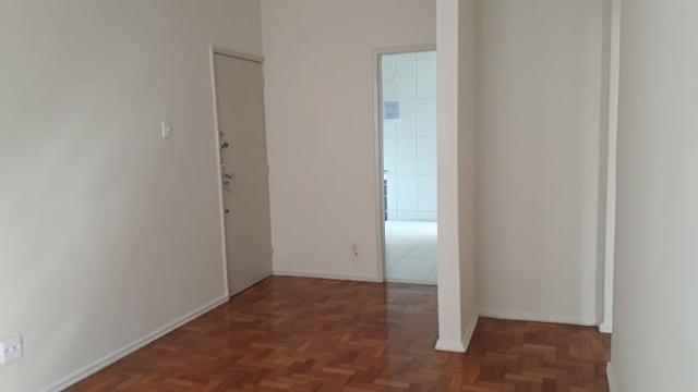 Apto na Rua Dias da Cruz, Méier, Sala 2 Quartos próximo ao Supermercado Assaí - Foto 2