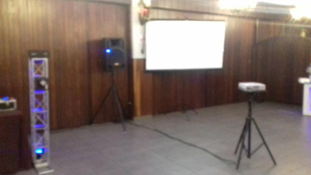 Projeção tela iluminação fumaça microfone aluguel * - Foto 5