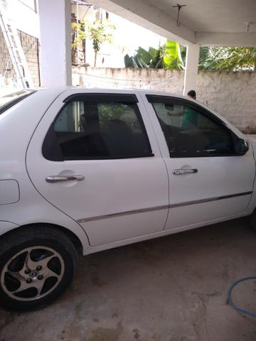 Vendo um Fiat Siena em perfeito estado ano 2006 - Foto 2