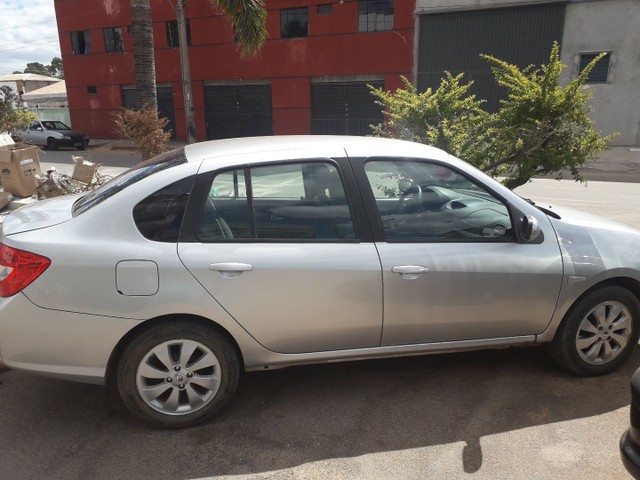 RENAULT SIMBOL 2010/2011