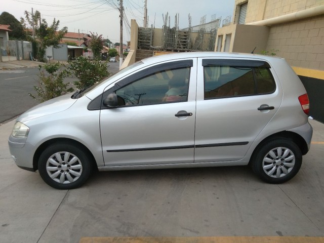 VENDO WOLKSWAGEN FOX 1.0 MI FLEX 4 PORTAS