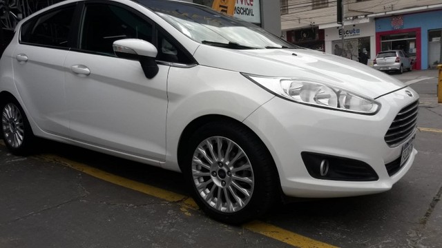 NEW FIESTA TITANIUN 1.6 AUTOMÁTICO