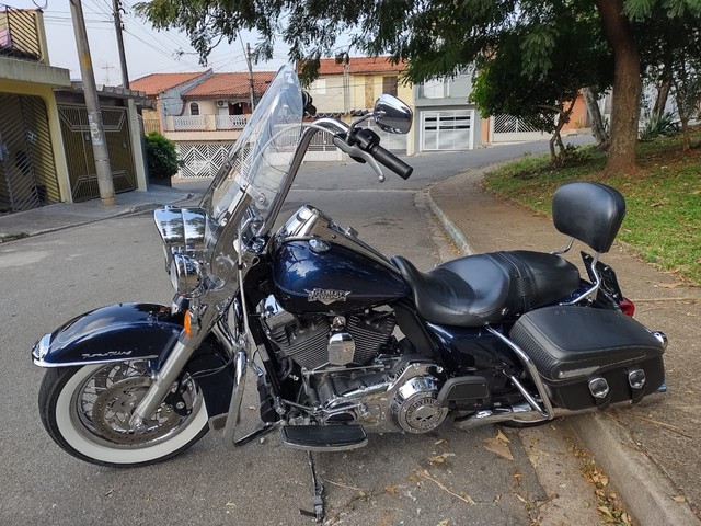 HARLEY DAVDISON ROAD KING CLASSIC FLHRC AZUL 12/13 KM24.700
