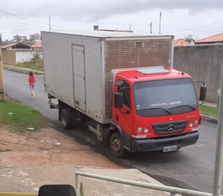 VENDO MERCEDINHA 815