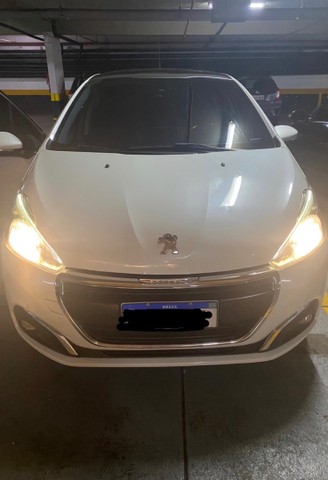 PEUGEOT 208 AUTOMÁTICO. EXCELENTE ESTADO!!!