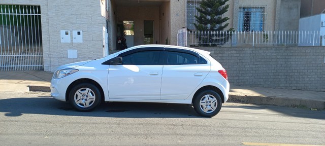 ONIX LT 2015 COMPLETO 30.000KM
