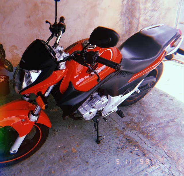 CB 300