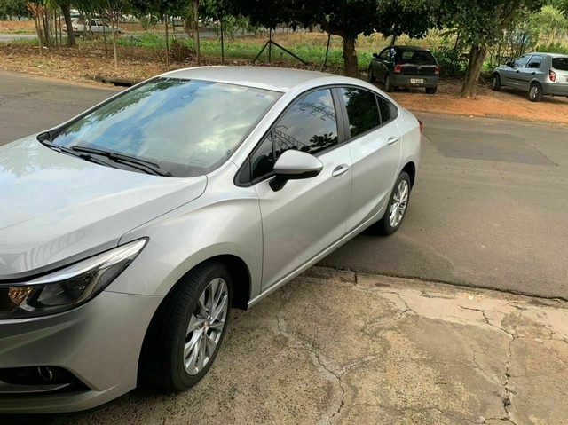 CRUZE LT 2018